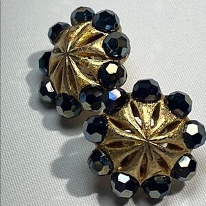 Tarfari vintage clip on earrings Elegant Gold and blue cut Earrings